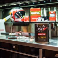 Motul Motorenöl 300V Power 5W40 2 Liter 110817